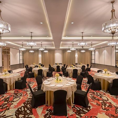 Lemon Tree Premier, New Town, Kolkata Hotel Exterior foto