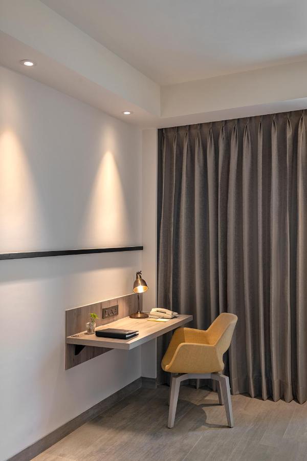 Lemon Tree Premier, New Town, Kolkata Hotel Exterior foto